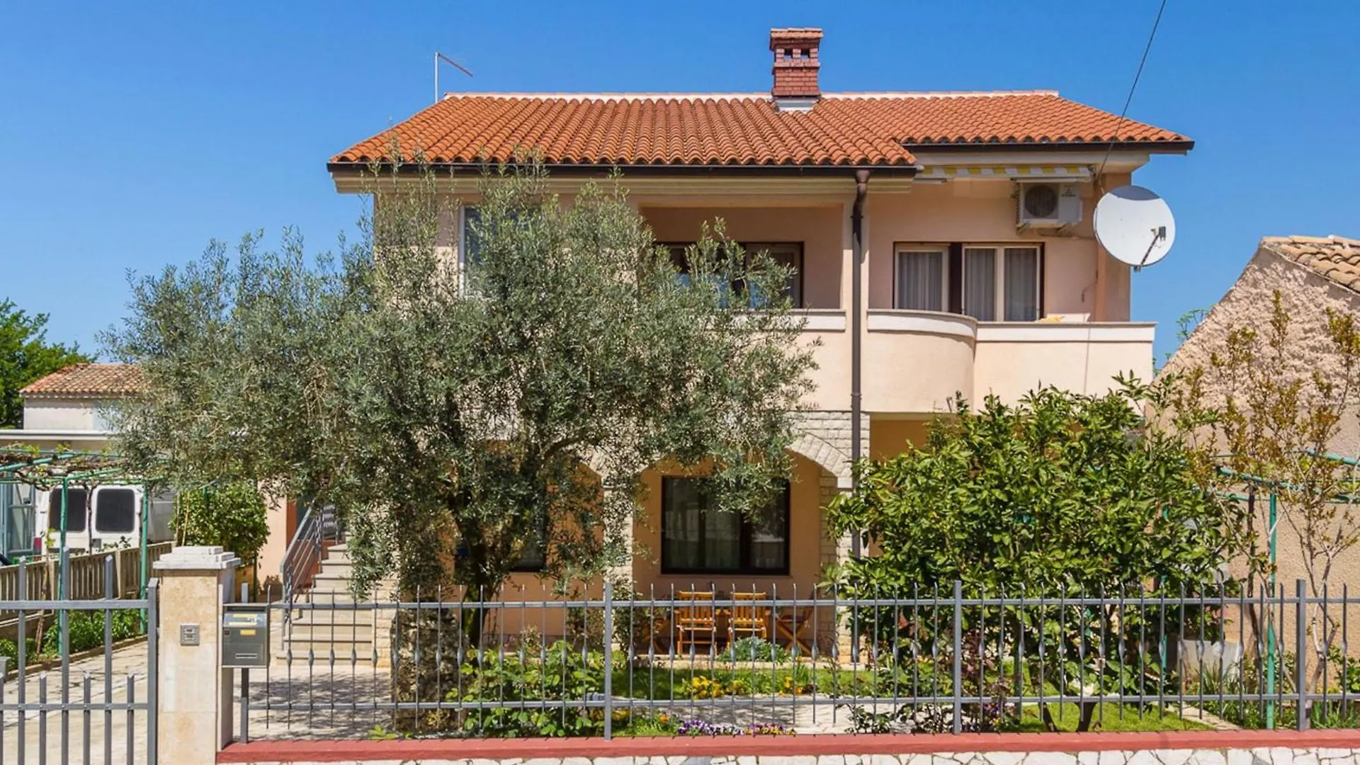 Apartment Ideal For Families With Pets Pula Croatia